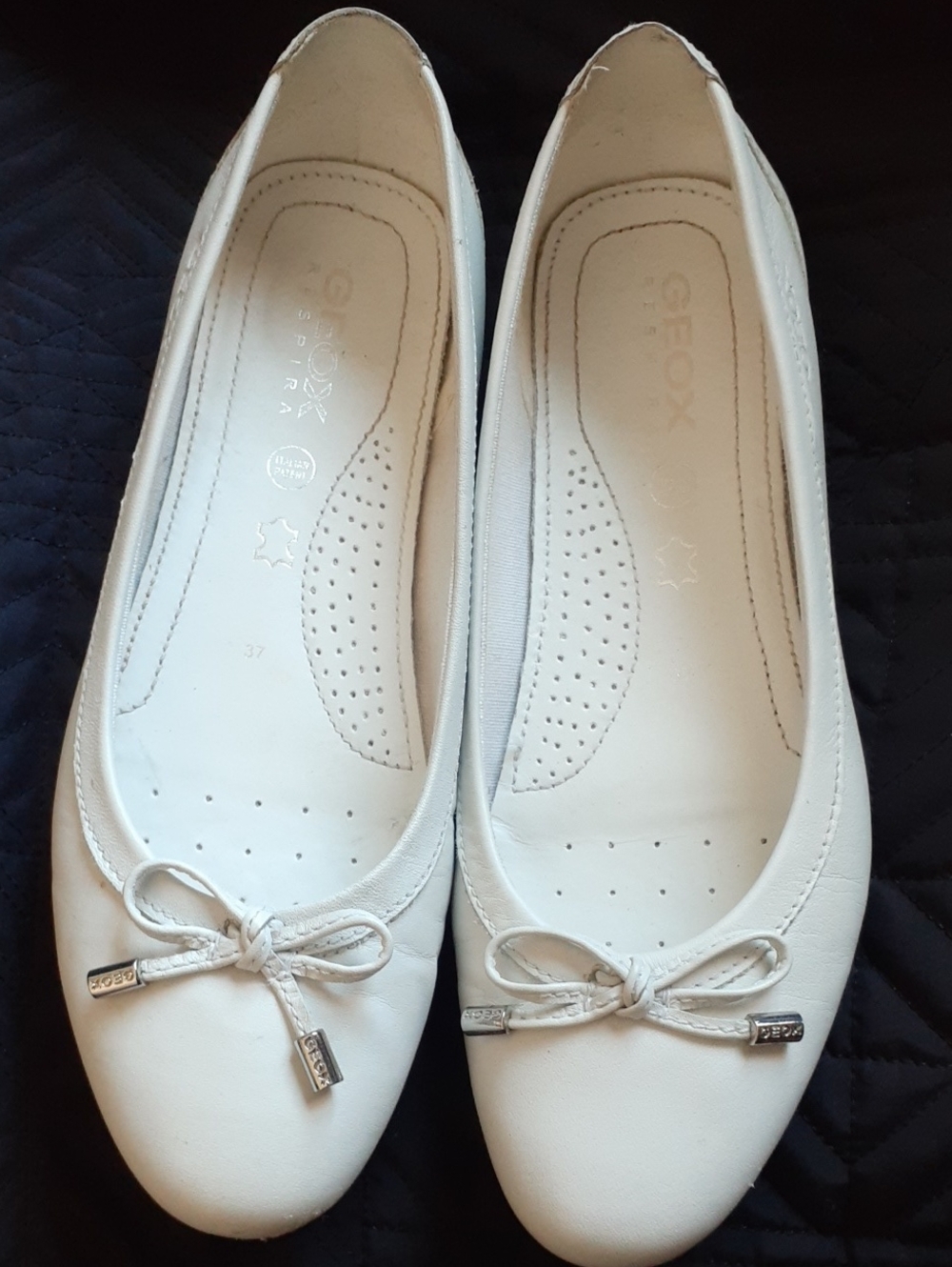Geox Women's White Ballet Flats with Bow Accent Sz 7